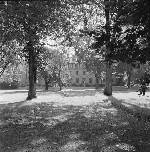 Parken utanför Akademiska sjukhuset, avdelning B 47-44  i kv