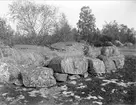 Stenansamling med kvarnstenar, Säby, Kungs-Husby socken, Uppland 1931