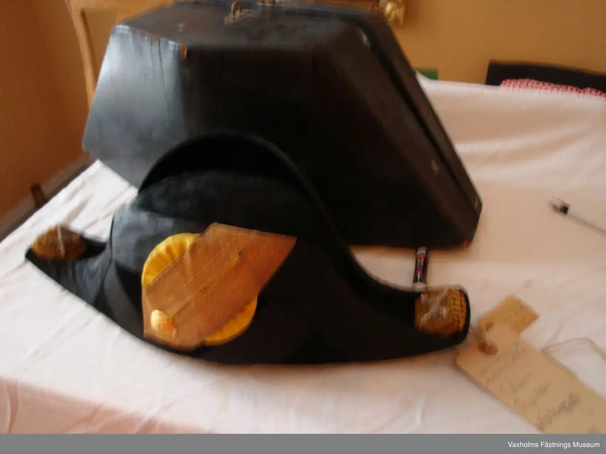 Hatt m/02, båt-, parad för övriga off i KA reserv komplett.