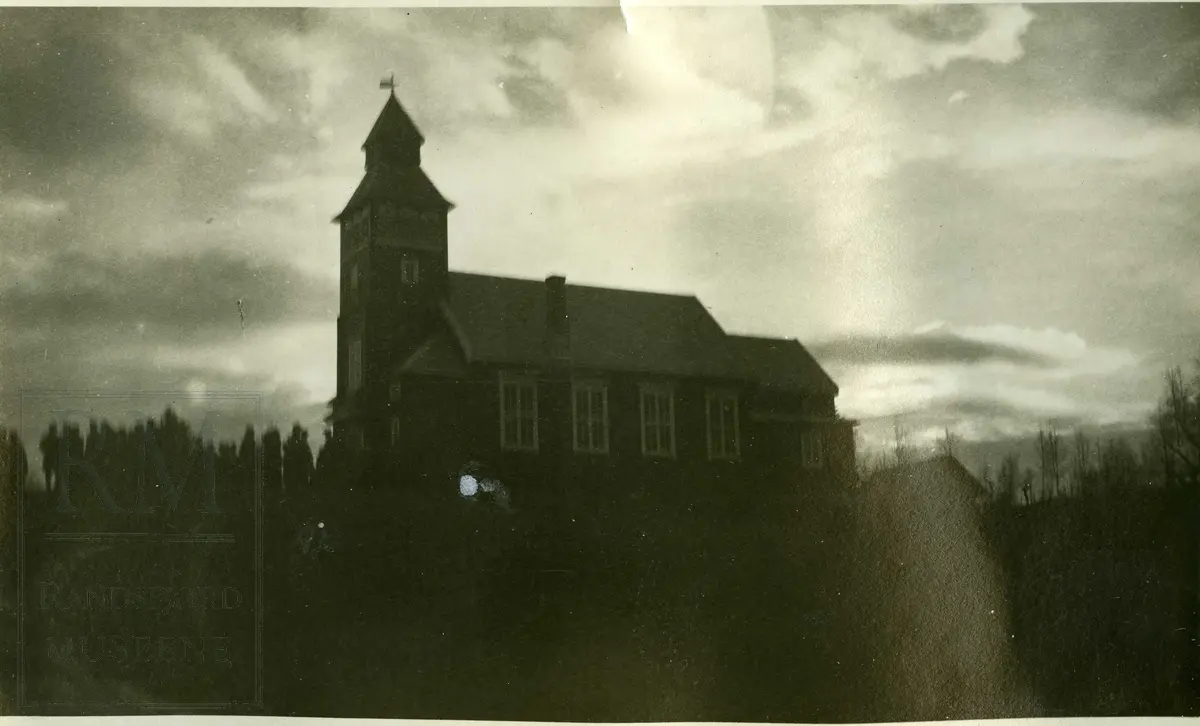 Grua kirke, fra byggingen av kirken