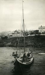 Båter, skip og fartøy