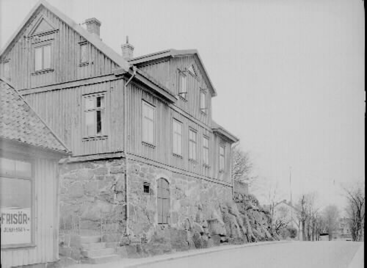 Bostadshus, flerfamiljshus/hyreshus, på Kungsgatan, Kv Berget, Varberg.