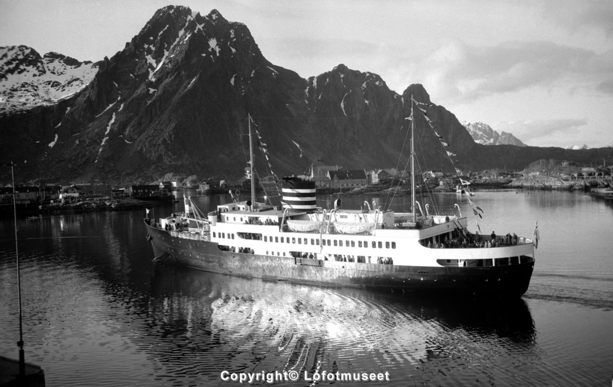 Hurtigruta "Nordstjernen".