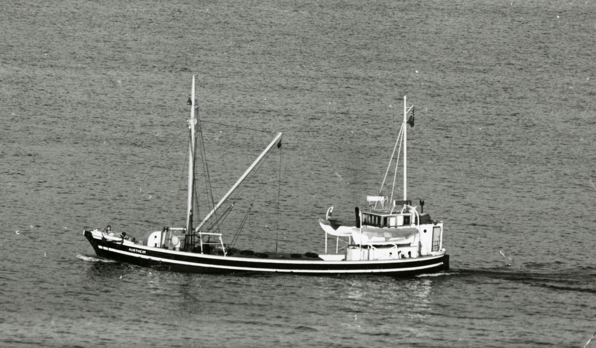 M/S Austheim (Ex. Eva)(b.1930, Forsvik Treskipsbyggeri, Vænern, Sverige)