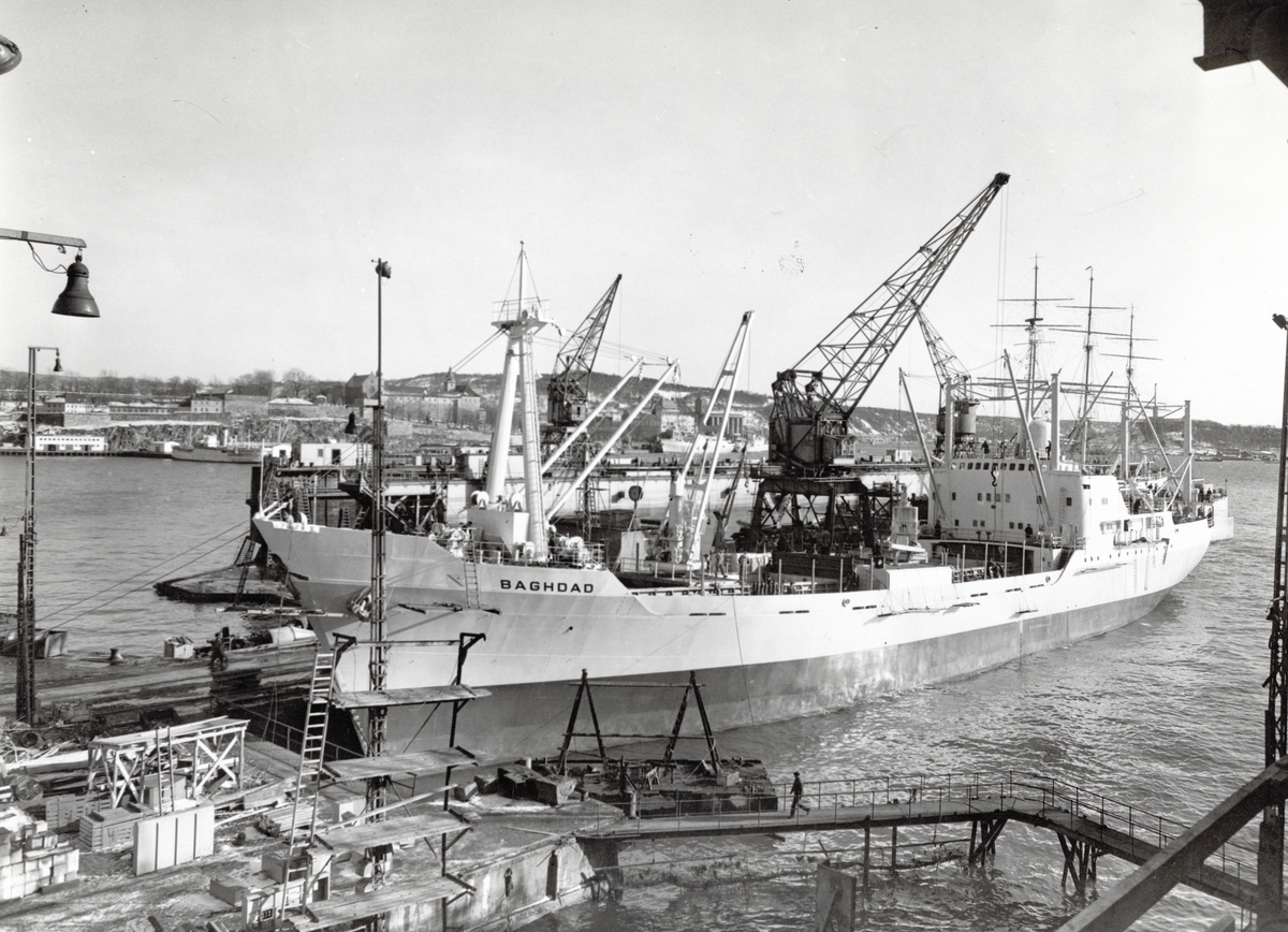 M/S 'Baghdad'  (b.1956, A/S Akers mek. Verksted, Oslo), - ved Aker mekaniske verksted.