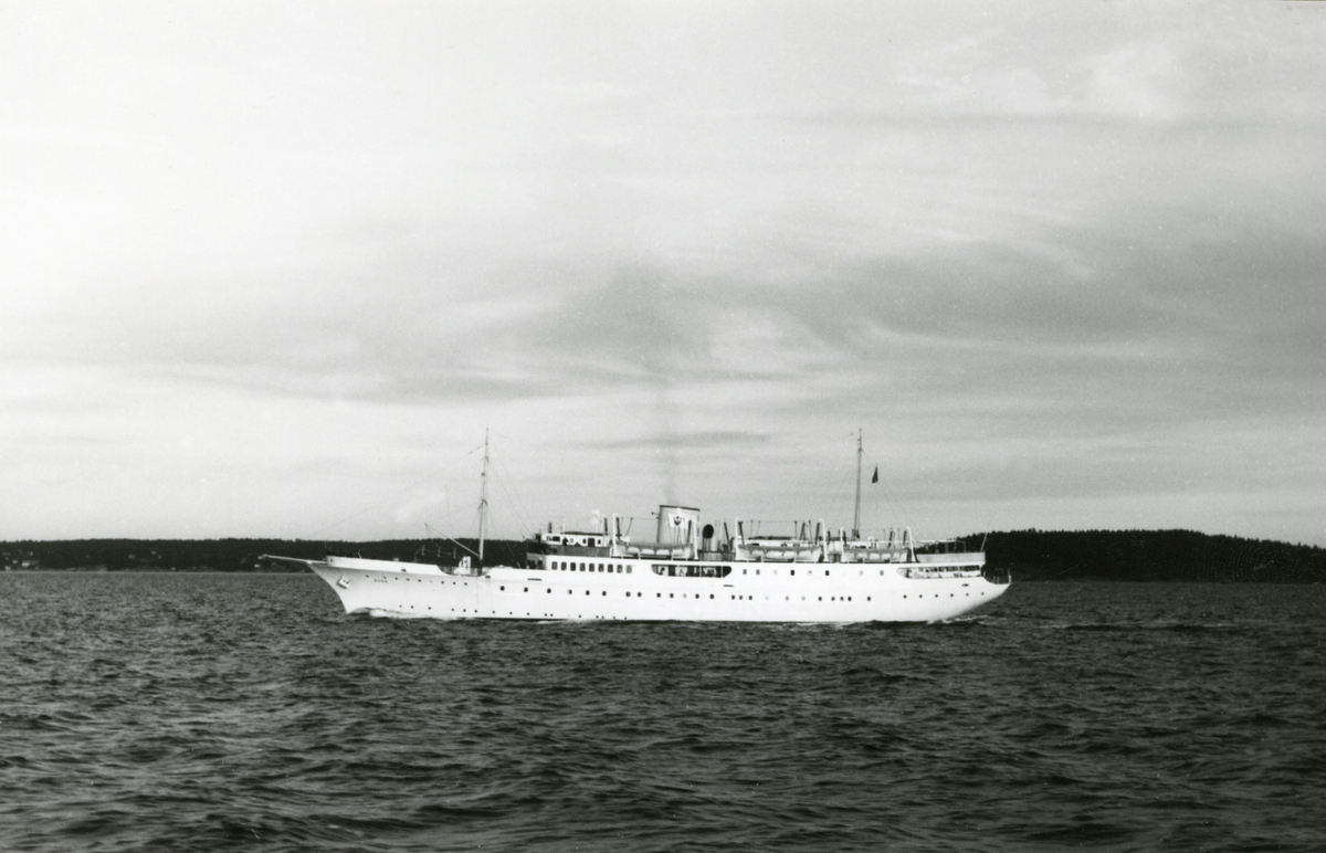 M/Y Gann (Ex. Marina, Brand VI, Cort Adeler, yacht King, HMS Troubadour, Vanadis, Warrior, Vanadis)(b.1924, Fried. Krupp, Germaniawerft, Kiel, Tyskland)