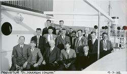 Menn på dekk (antageligvis folk fra Østlandske og Vestlandsk