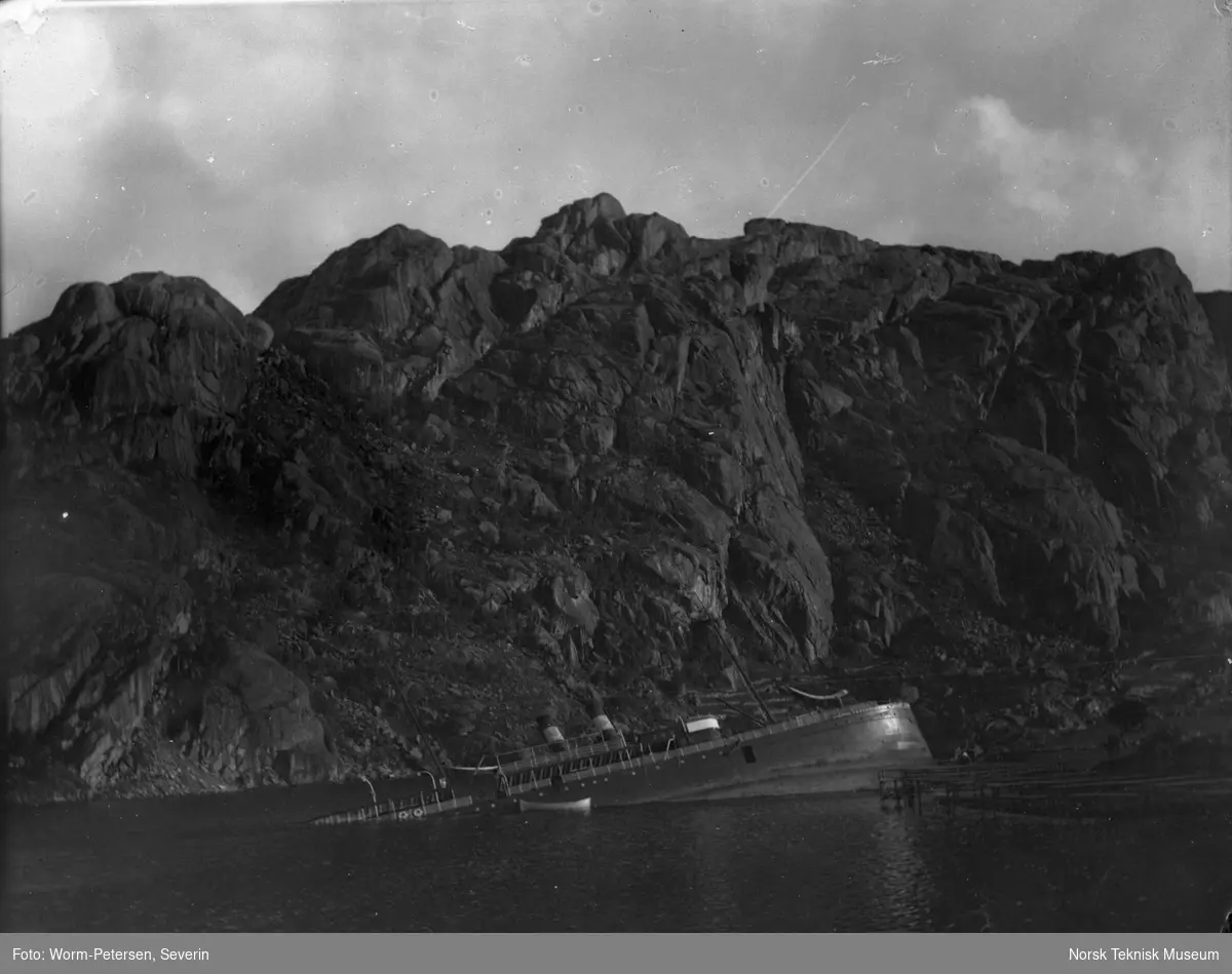 Skipet "Kristiania" som har gått på grunn i 1897