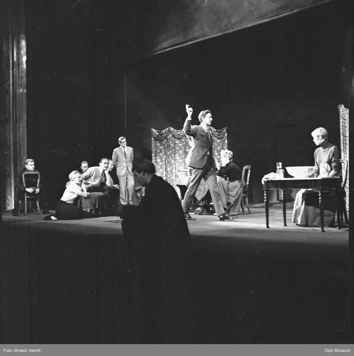 Nationaltheatret, sceneprøve, forestilling Tre søstre, sceneinstruktør, skuespillere