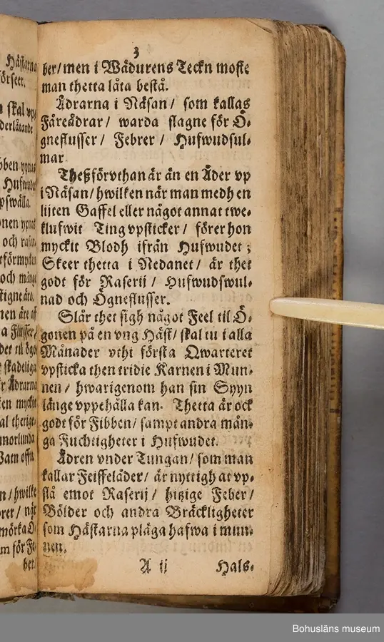 Originalupplaga tryckt i Stockholm 1647 hos Heinrich Keyser.
12:o., duodecimoformat,  (8), 258, (8) sidor. Nött helskinnsband. Oläslig namnteckning på pärmsidans insida tillsammans med täta anteckningar och årtalen 1659. Inlagan hårt skuren. Originalupplagans utvikbara plascher saknas.

Sammanbunden med Mårten Behms ( även Martin Böhme) (1559-1636) bok "Een ny och ganska nyttigh Läkiarebook om Häste Läkedomar" som är den andra på svenska tryckta boken om hästvård- och skötsel, utgiven 1648 i Stockholm hos samma tryckare. Behms bok ligger först i inbindningen.