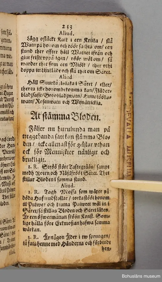 Originalupplaga tryckt i Stockholm 1647 hos Heinrich Keyser.
12:o., duodecimoformat,  (8), 258, (8) sidor. Nött helskinnsband. Oläslig namnteckning på pärmsidans insida tillsammans med täta anteckningar och årtalen 1659. Inlagan hårt skuren. Originalupplagans utvikbara plascher saknas.

Sammanbunden med Mårten Behms ( även Martin Böhme) (1559-1636) bok "Een ny och ganska nyttigh Läkiarebook om Häste Läkedomar" som är den andra på svenska tryckta boken om hästvård- och skötsel, utgiven 1648 i Stockholm hos samma tryckare. Behms bok ligger först i inbindningen.