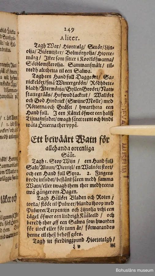 Originalupplaga tryckt i Stockholm 1647 hos Heinrich Keyser.
12:o., duodecimoformat,  (8), 258, (8) sidor. Nött helskinnsband. Oläslig namnteckning på pärmsidans insida tillsammans med täta anteckningar och årtalen 1659. Inlagan hårt skuren. Originalupplagans utvikbara plascher saknas.

Sammanbunden med Mårten Behms ( även Martin Böhme) (1559-1636) bok "Een ny och ganska nyttigh Läkiarebook om Häste Läkedomar" som är den andra på svenska tryckta boken om hästvård- och skötsel, utgiven 1648 i Stockholm hos samma tryckare. Behms bok ligger först i inbindningen.