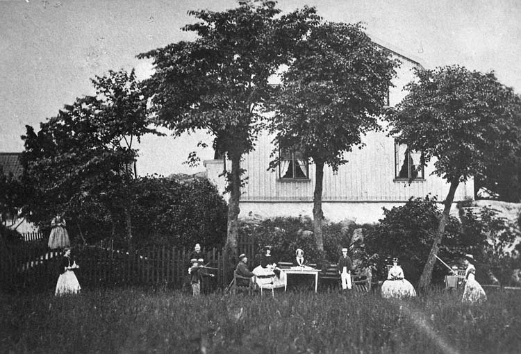 Enligt notering: "Walkesborg, Uddevalla, 1860-talet".


