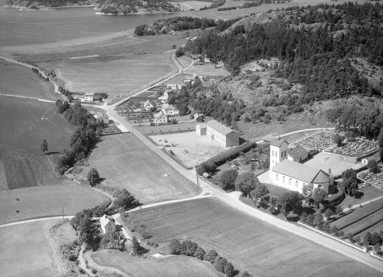 Enligt AB Flygtrafik Bengtsfors: "Skredsvik Bohuslän".

