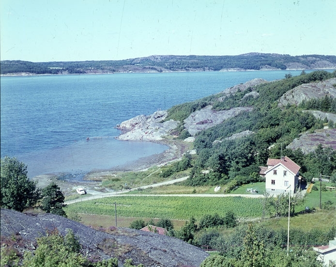 Enligt AB Flygtrafik Bengtsfors: "Bokenäs Jordfall Bohuslän".

