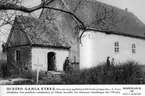 Sverigebilder Svenska Turistföreningen. Bohuslän 21.
Foto: A. Backlund.
Öckerö gamla kyrka.
Norr om stora segelleden in till Göteborg ligger den
s. k. Norra skärgården. Den medeltida sockenkyrkan på
Öckerö, huvudön, har intressanta takmålningar från 1700-talet.