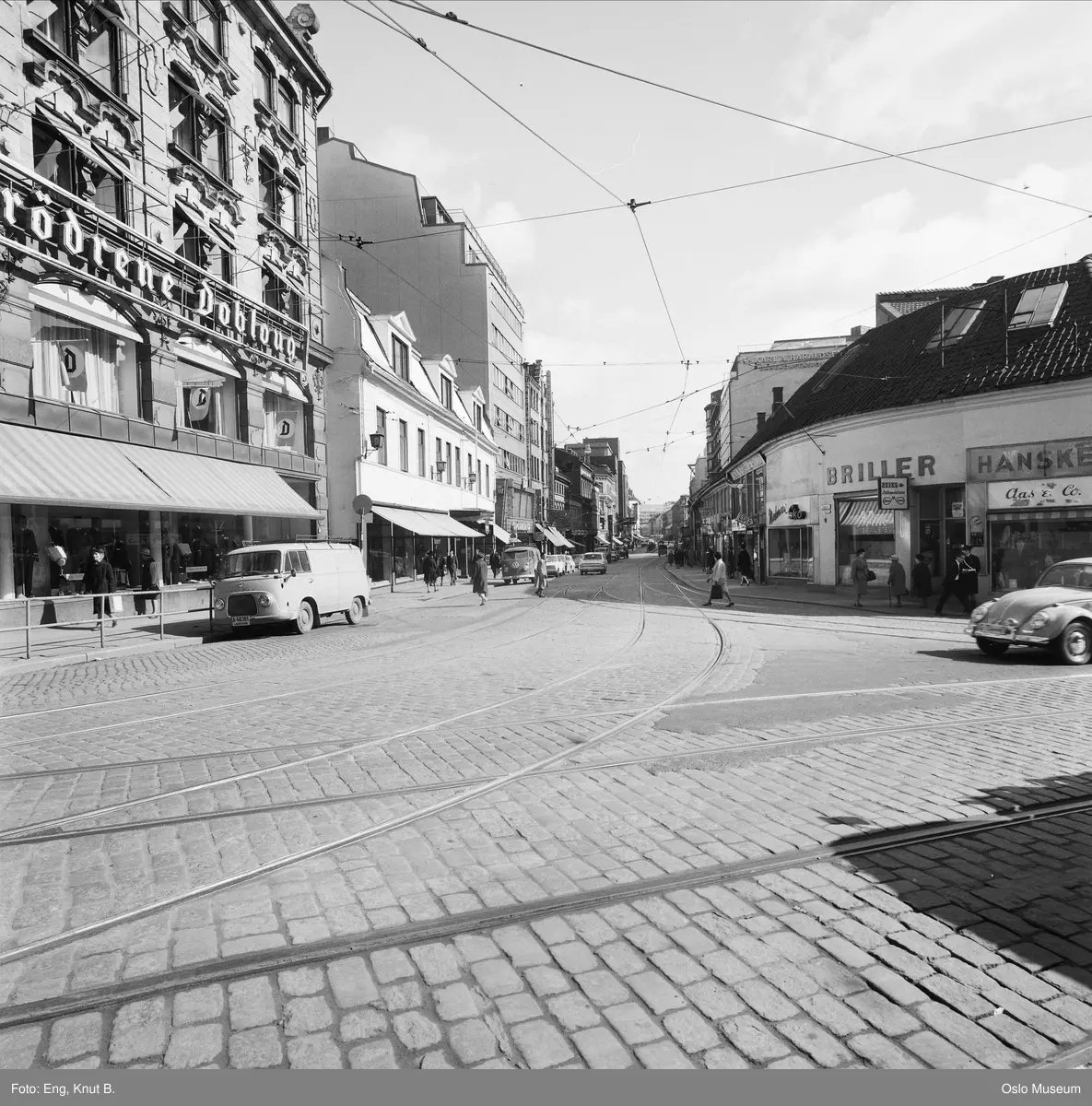gateløp, forretningsgårder, mennesker, biler