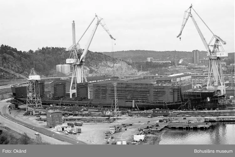 Aframaxtanker byggs på III:ans stapelbädd.