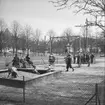 Vårbild från lekplats i Uddevalla 1947
