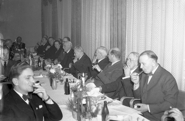 Enligt notering: "Stadsfullmäktiges Avslutning 19/12 1947".