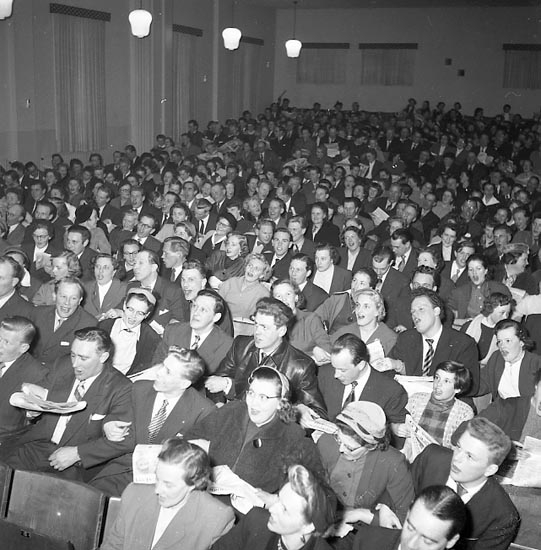 Enligt notering: "Göteborgstidningen (Karusell) 27/2 1955".