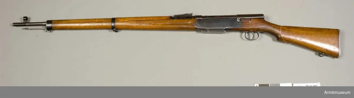 Grupp E IV.
Halvautomatiskt gevär. Kjellmans konstruktion omkring 1908, 4603. Gevär. 6,5 mm. Projekt 1908 ca.  