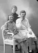 Enligt fotografens journal nr 5 1923-1929: 