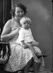 Enligt fotografens journal nr 6 1930-1943: 