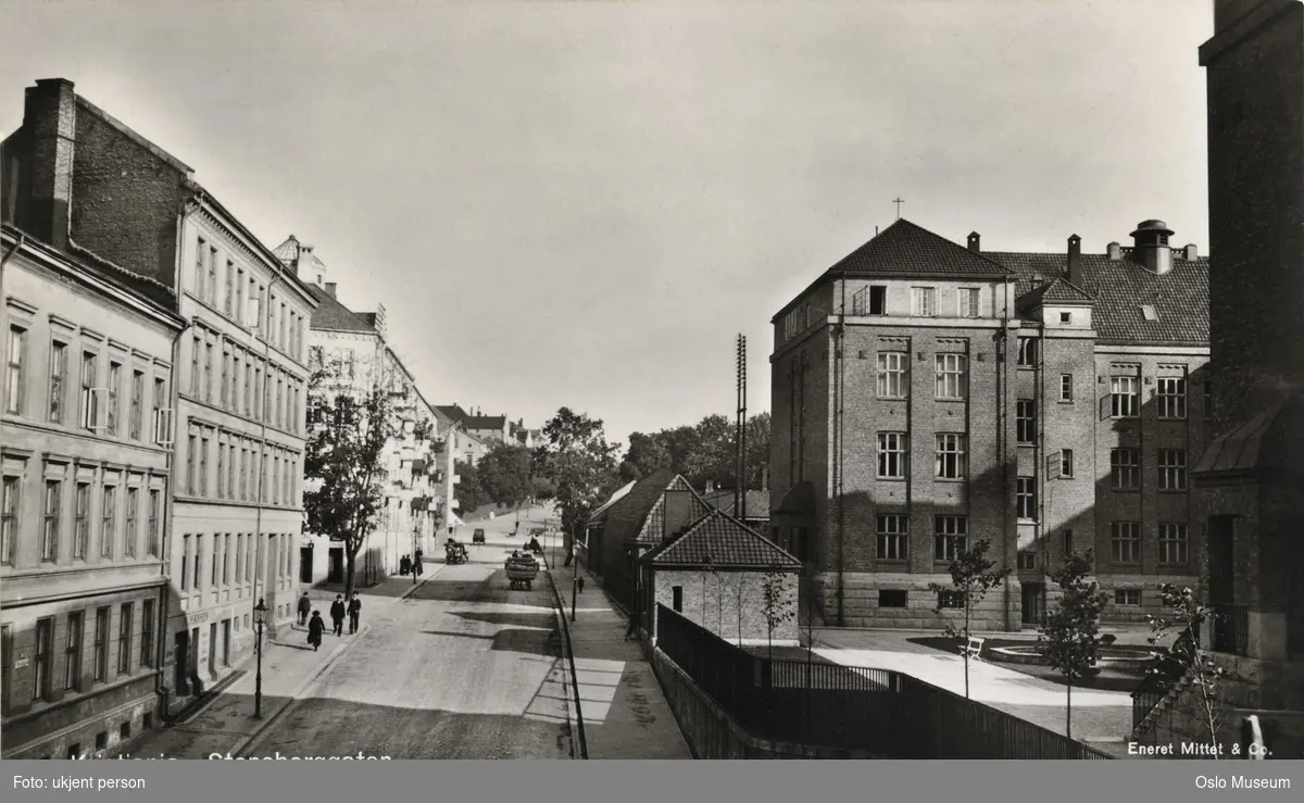 gateløp, bygårder, Rikshospitalet, kvinneklinikken, mennesker, biler