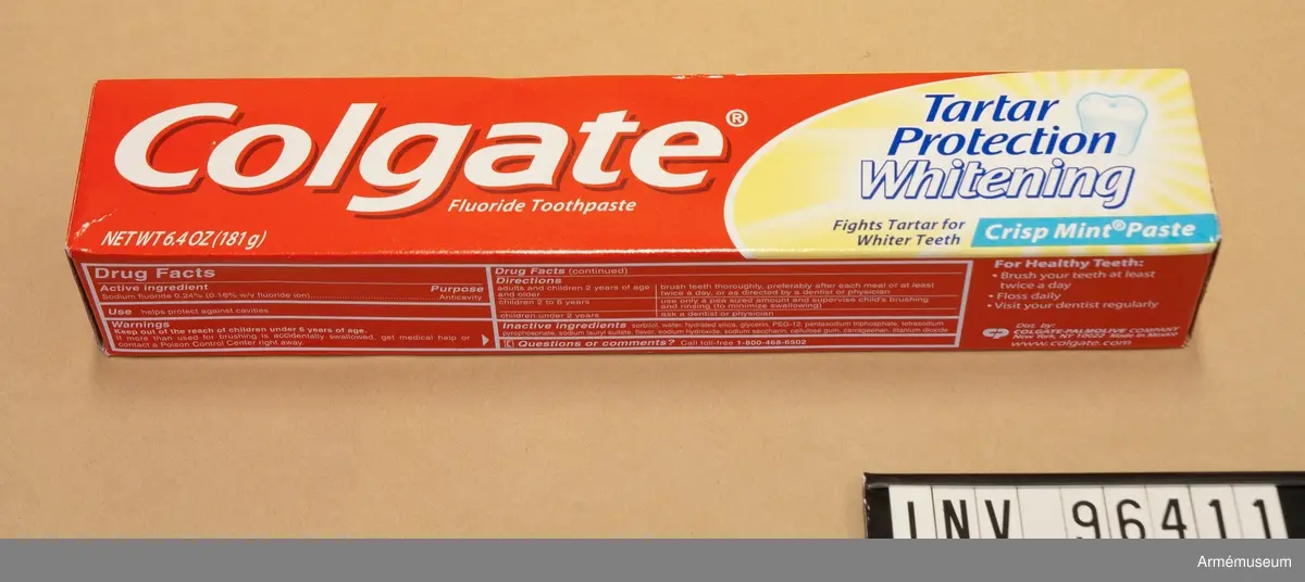 Av märket "Colgate",