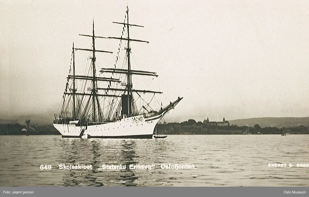 seilskip, skoleskip "Statsraad Lehmkuhl", fjord, Akershus festning