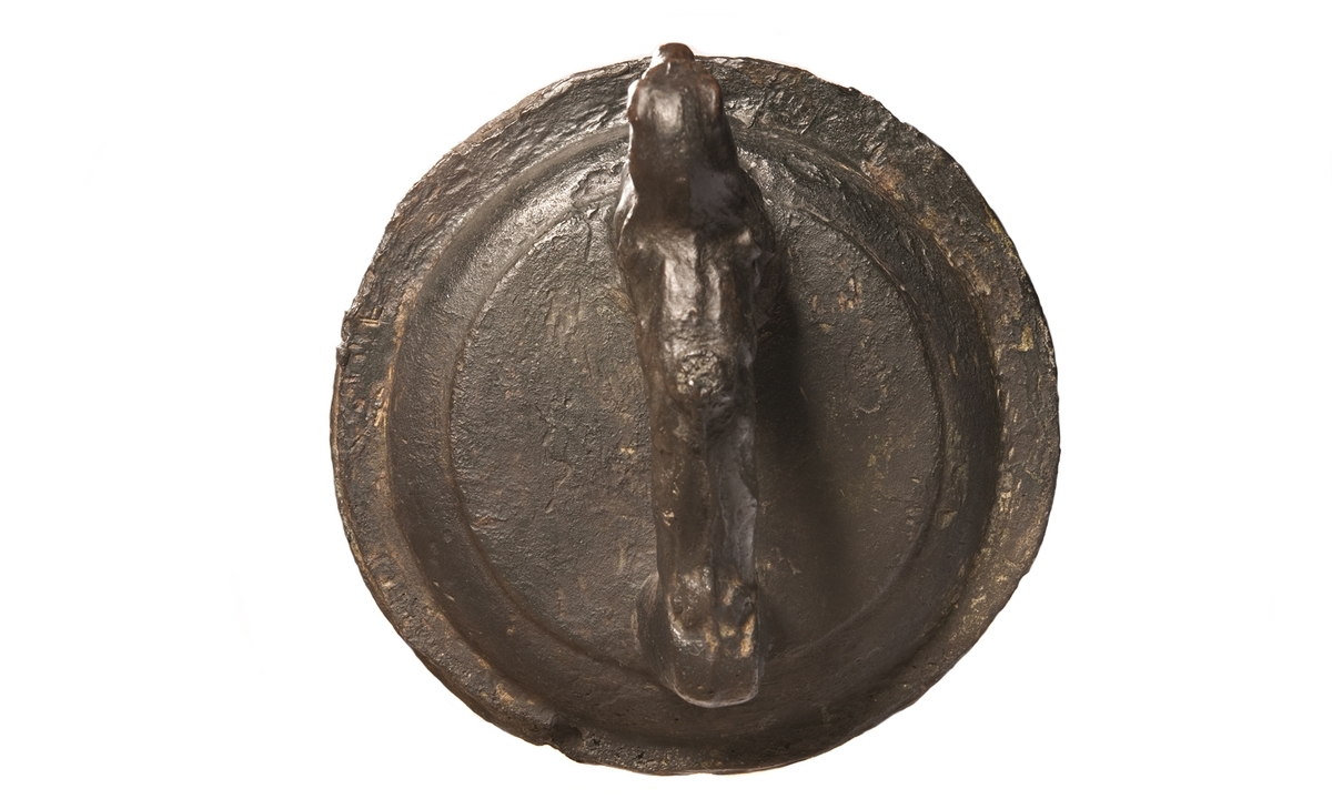Kanonrör.
Gjutet riksvapen med initialerna G.A.R.S och årtalet 1626. Band med Vasakärvar och akantusblad.