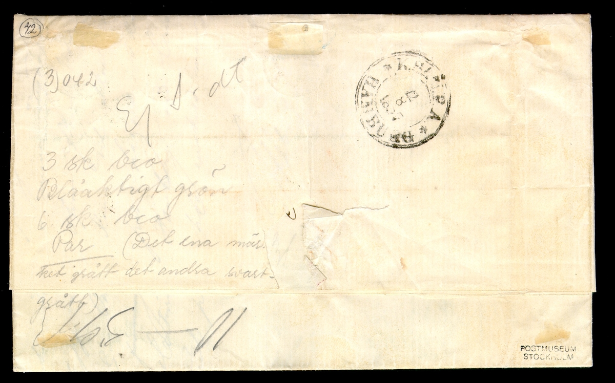 Albumblad innehållande 2 monterade frimärken samt 1 monterat brev
689a + 689b

Albumblad innehållande 1 monterat brev 0689b

Text: Svartgrå, därunder brev från Stockholm 7/8 1857 till Hamburg
12/8 1857 frankerat med 3 skilling banco, blåaktigt grön samt två
exemplar 6 skilling banco, leverans 1-2 grå (ena märket med mycket
mättad färg, närmast svartgrå).  15 skilling banco, enkelt porto till
Nordtyska staterna 1855-1858.

Stämpeltyp: Normalstämpel 10