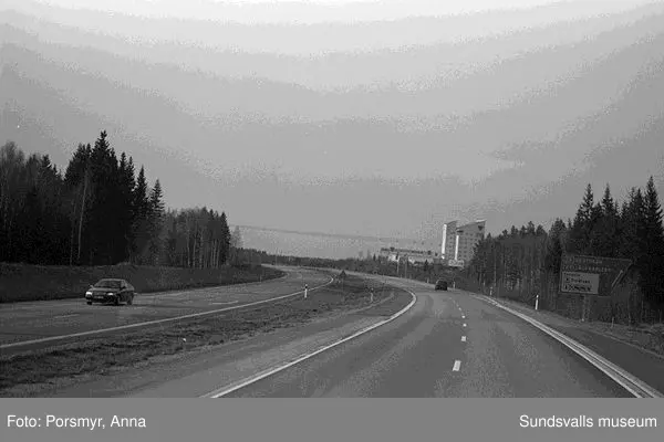 Dokumentation av bussresa med Y-bussen, Sundsvall - Stockholm tur och retur, 1998.Se bildtexter och fotoprotokoll.