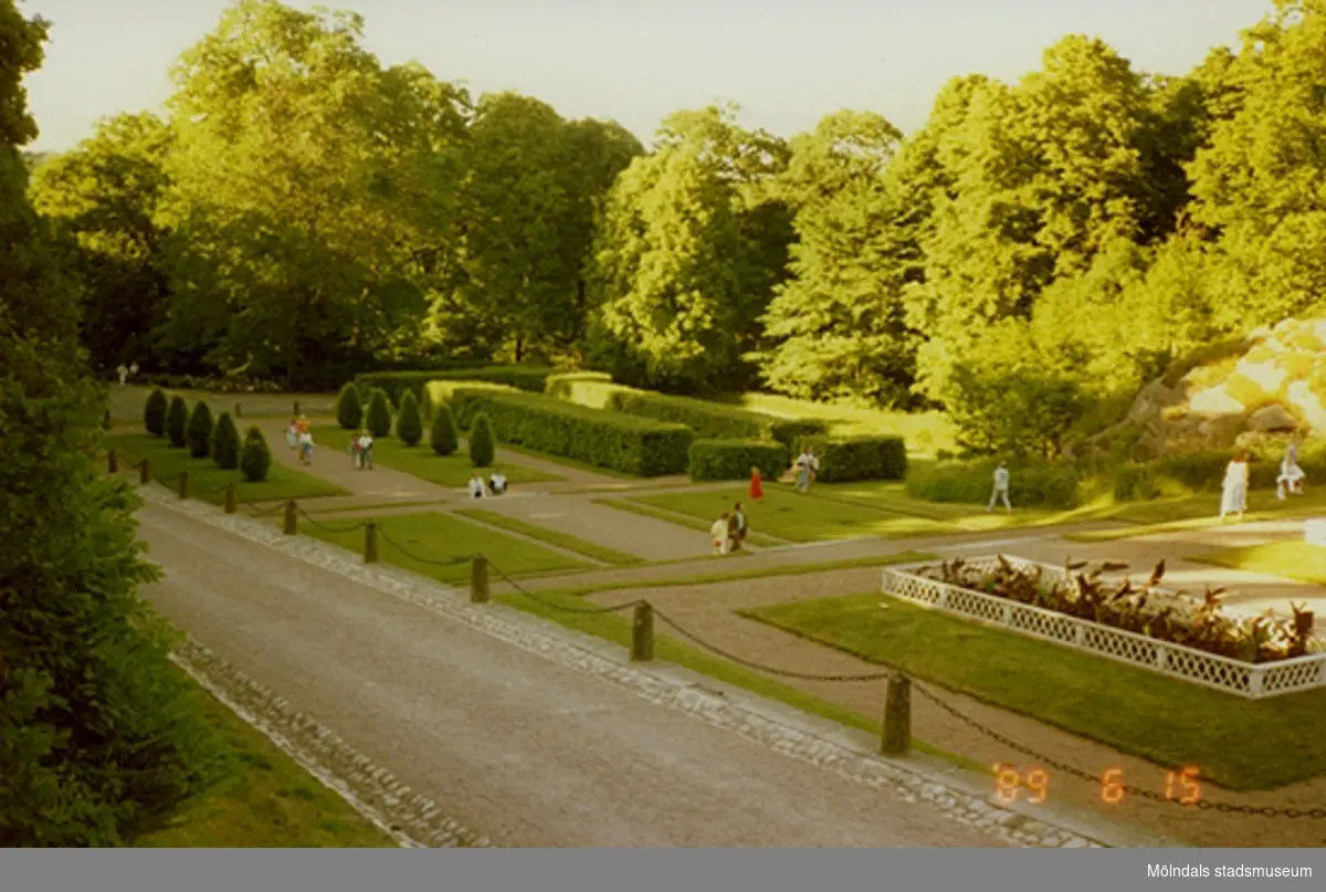 Del av parken vid Gunnebo slott.