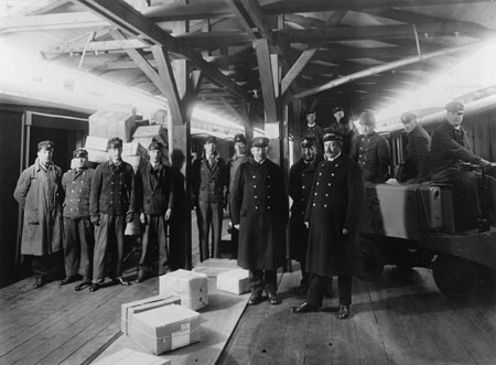 Transportlag, vid rembanan, på lastbryggan vid Stockholm Ban, 1928.