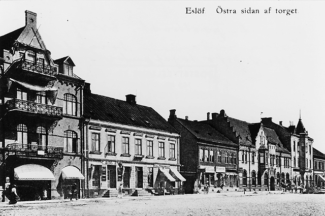 Efter foto taget omkring 1900-1910. Kortet daterat Eslöf 18 aug.
1910. Förlag: Ernst W. Johanssons Pappershandel, Eslöf.