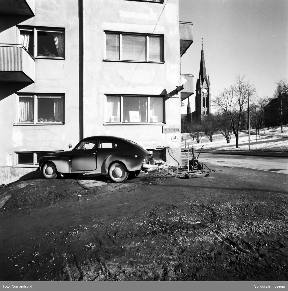 Det så kallade "Sprickhuset" på Storgatan 46, exteriör och detaljer.