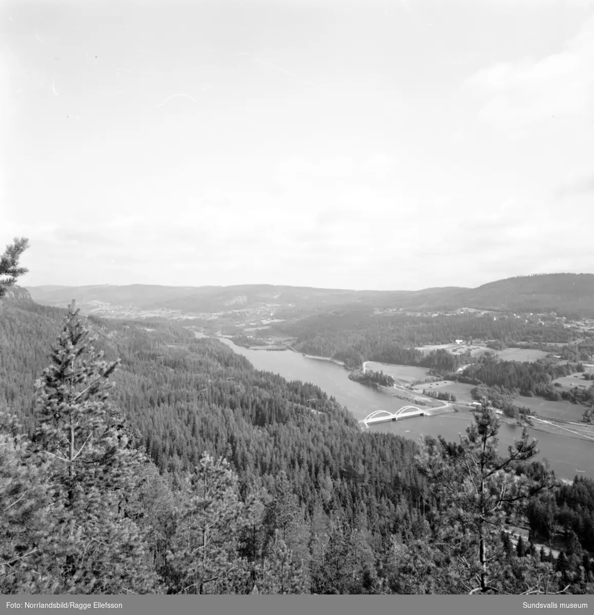 Vättaberget i Liden, vyer och byggnader.