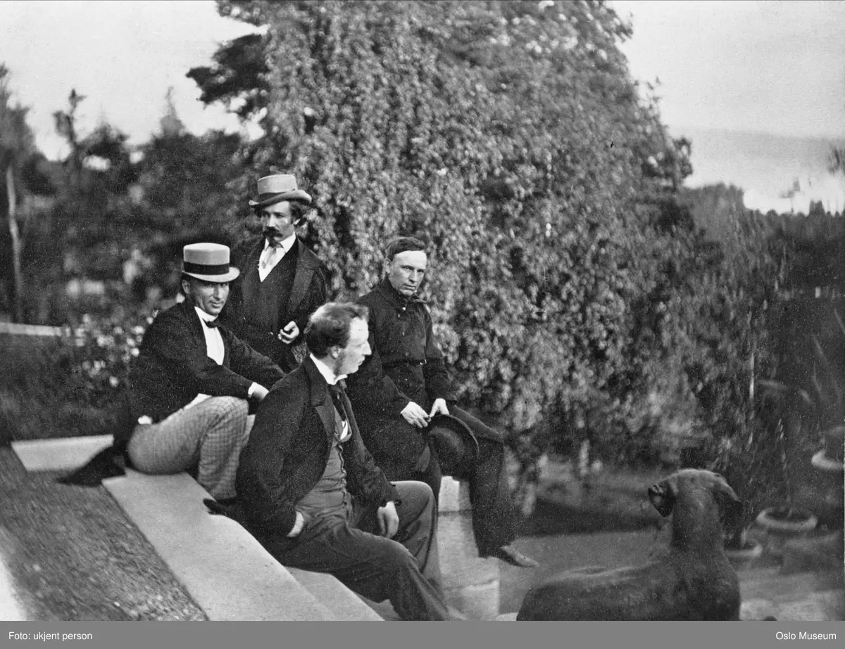 trapp, gruppe, menn, skulptur: hund