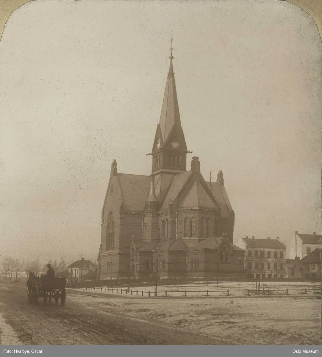 Sagene kirke, park, bygårder, hest, vogn