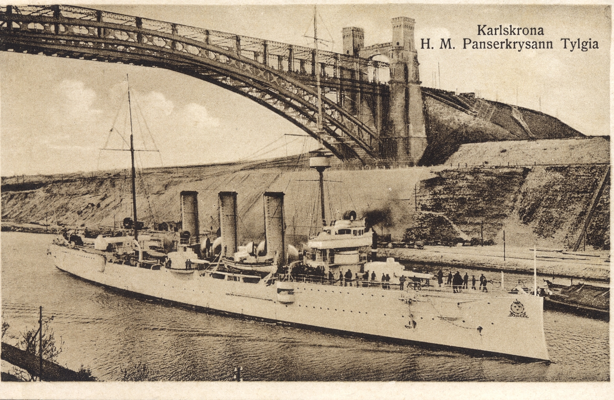 Vykort på H M pansarkryssaren Fylgia i Kielkanalen.