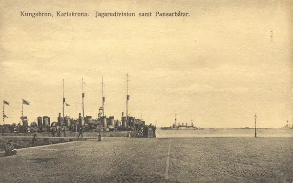 Kungsbron, Karlskrona. Jagaredivision samt Pansarbåtar.