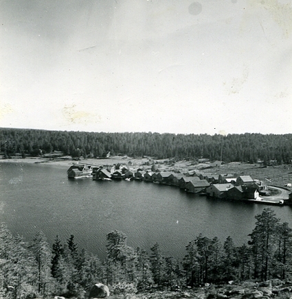 Norrfällsviken.
Ångermanland, Nordingrå tingslag och socken, Norrfällsviken. (Dialektalt kallat Norrfällesviken)