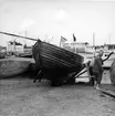 Skåne, Torekov, hamnen, Upphalningsränna i Södra delen av inre hamnen. skånesnipan möhjligen byggd i Råå. Juni 1962