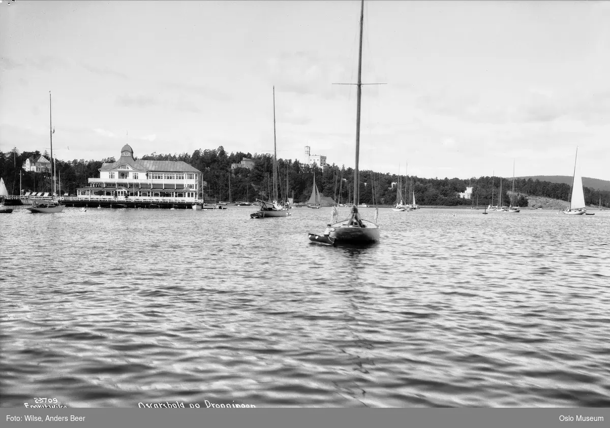 utsikt, fjord, seilbåter, restaurant Dronningen, Oscarshall