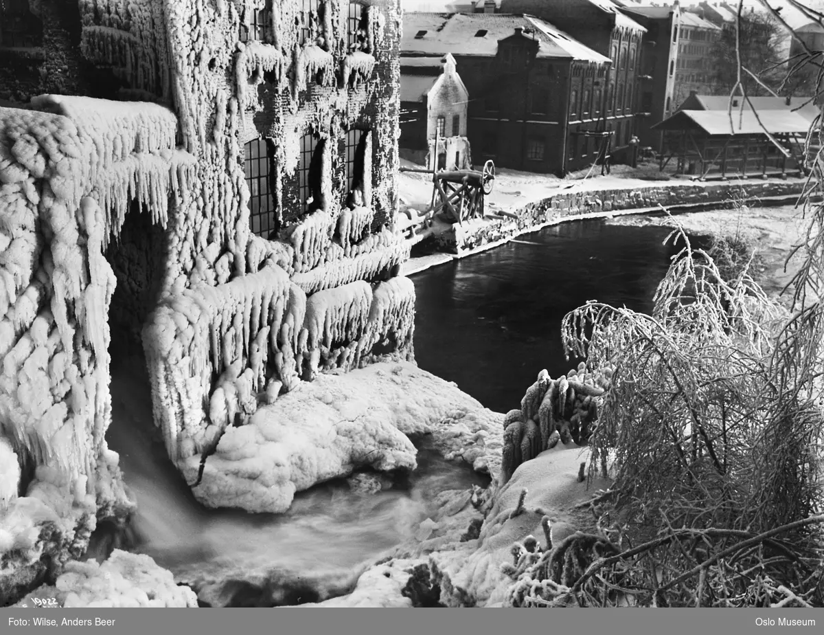 elv, snø, is, Christiania Seildugsfabrik, fabrikkbygninger, nedising