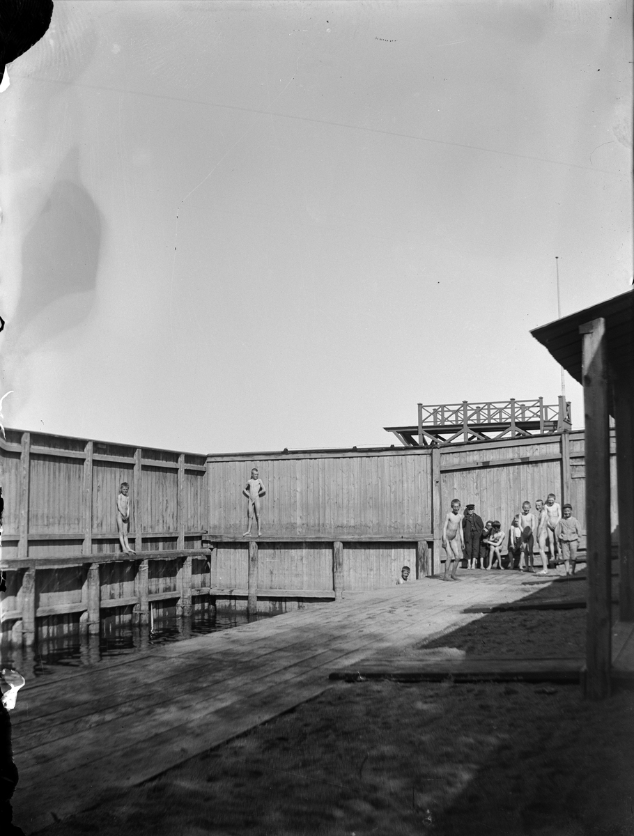 "Allmänna badsumpen Lusasken", Svartbäcksgatan 36, kvarteret Heimdal, Svartbäcken, Uppsala 1900 - 1901