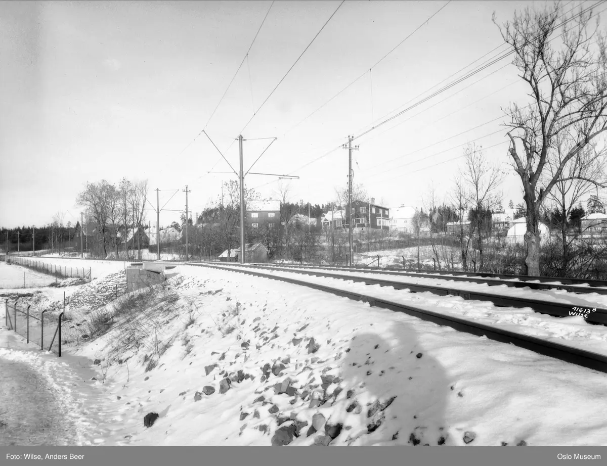 Sognsvannsbanen, spor, villabebyggelse, snø