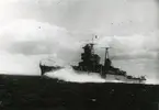 Kryssaren Tre Kronor. Fullfartsprov utanför Vinga den 22 juli 1947.